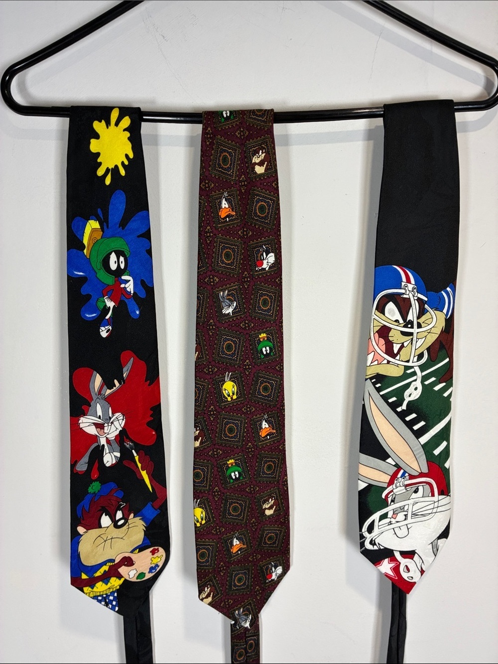 Vintage 1993, 1995 & 1996 Looney Tunes Bugs Bunny Tie USA